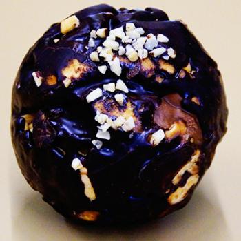 Ballen mit Nugatfüllung